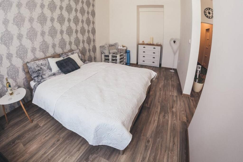 Stylový apartmán v centru Náchoda Exterior foto